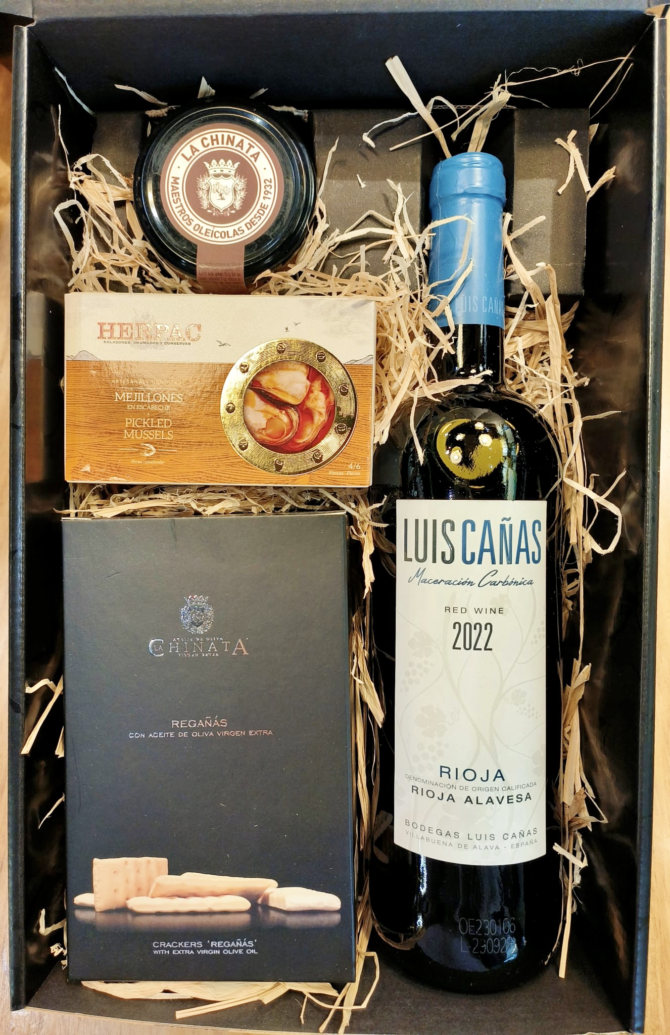 Caja gourmet con vino Rioja y conservas selectas — La Lonja 77